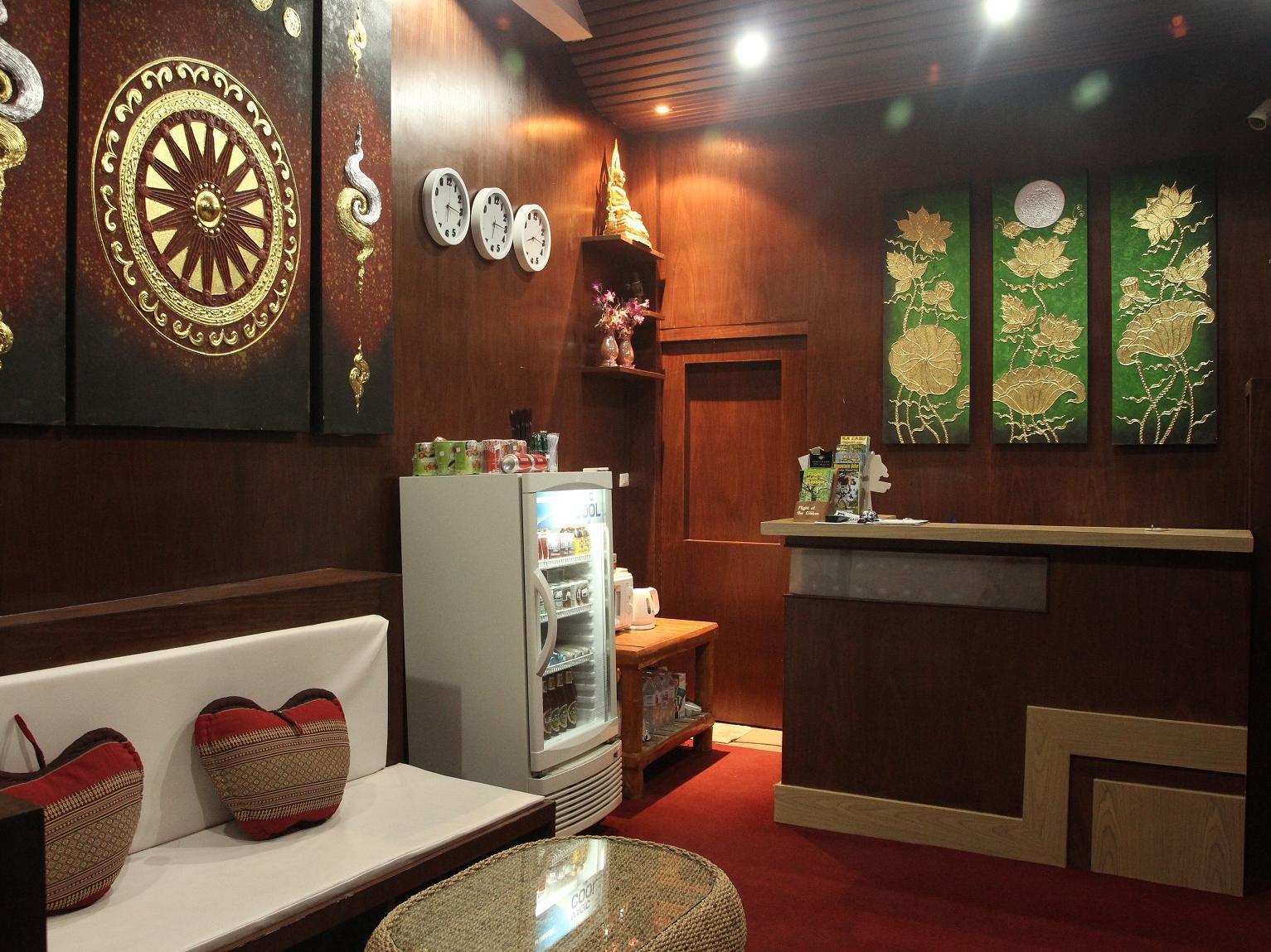 家居广场酒店 清邁 外观 照片